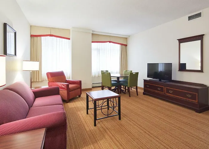 The Carleton Suite Hotel